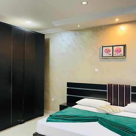 Class Hotel บราซซาวิล ภายนอก รูปภาพ