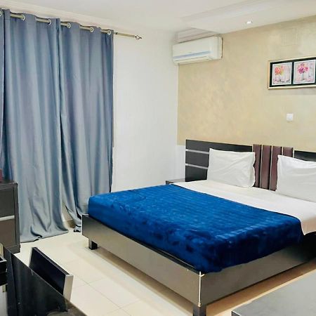 Class Hotel บราซซาวิล ภายนอก รูปภาพ