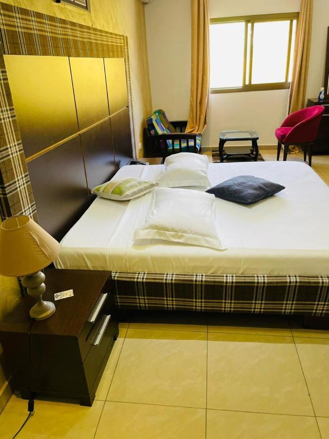 Class Hotel บราซซาวิล ภายนอก รูปภาพ