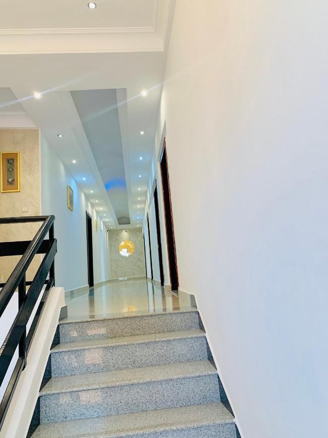 Class Hotel บราซซาวิล ภายนอก รูปภาพ