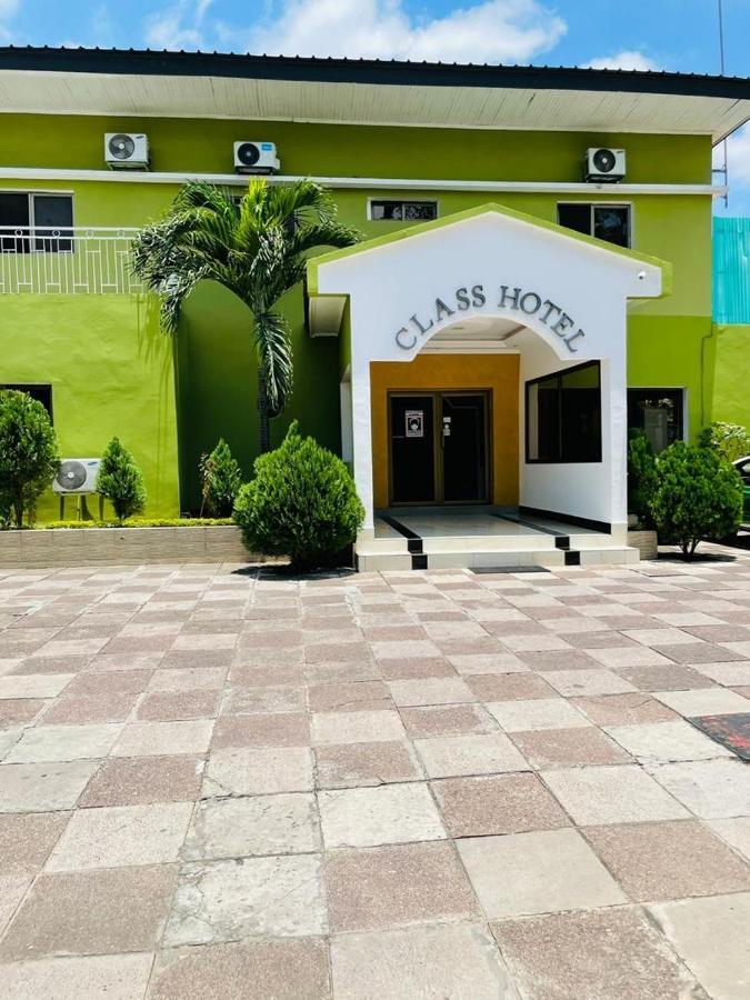 Class Hotel บราซซาวิล ภายนอก รูปภาพ